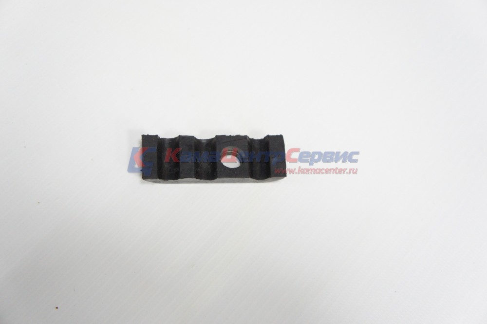 Скоба тройная 740-1104458